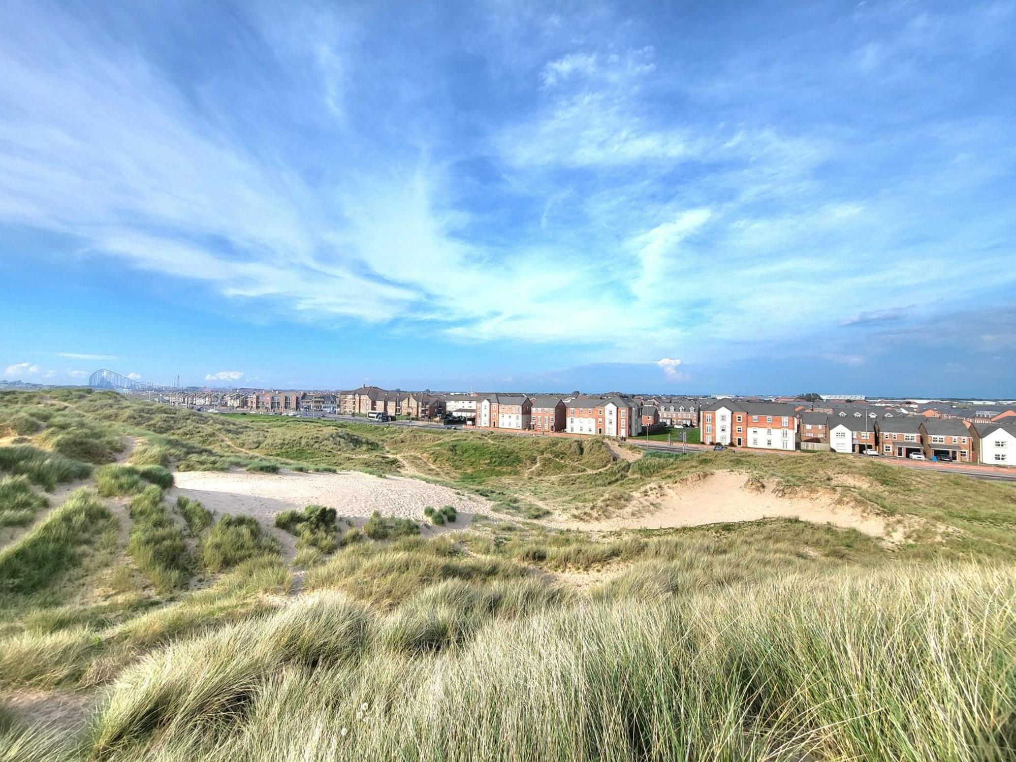 Seaside Beach Themed Home With Garden And Driveway Lytham St Annes Exterior foto