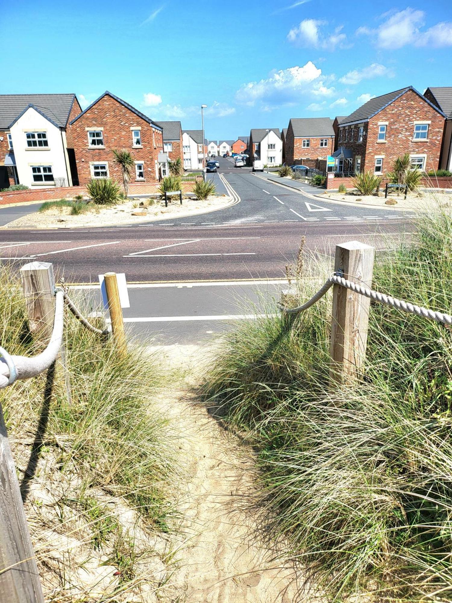 Seaside Beach Themed Home With Garden And Driveway Lytham St Annes Exterior foto